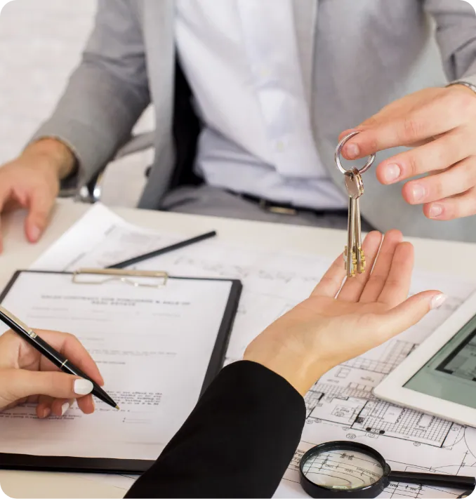 Entrega de llaves de una vivienda